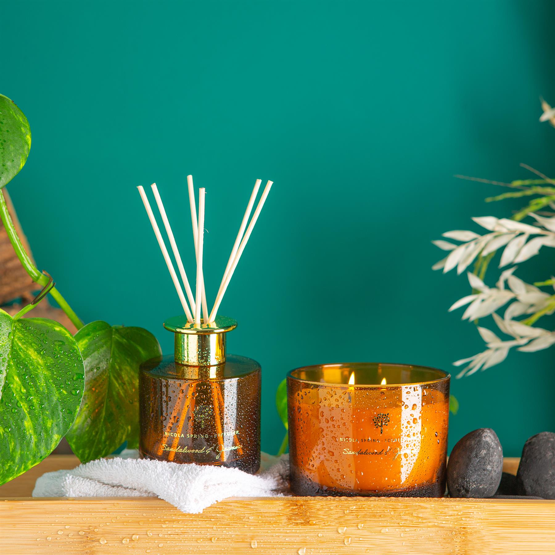 350g Double Wick Sandalwood & Jasmine Scented Soy Wax Candle