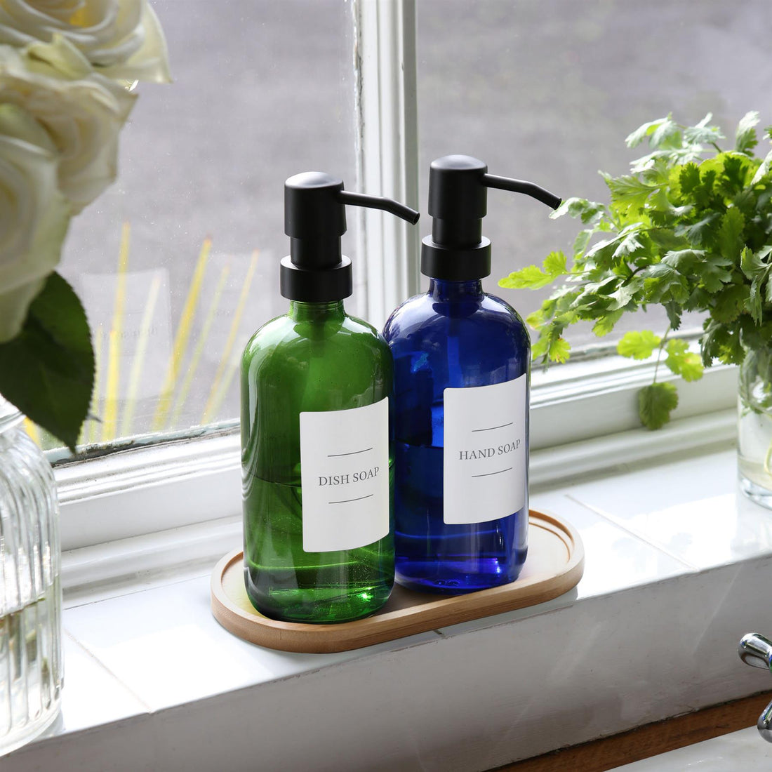 500ml 2-Piece Glass Soap Dispenser Set with Bamboo Tray &amp; Labels - Green &amp; White