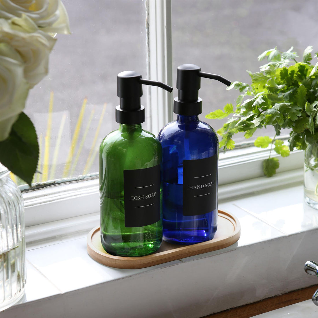 500ml 2-Piece Glass Soap Dispenser Set with Bamboo Tray &amp; Labels - Green &amp; Black