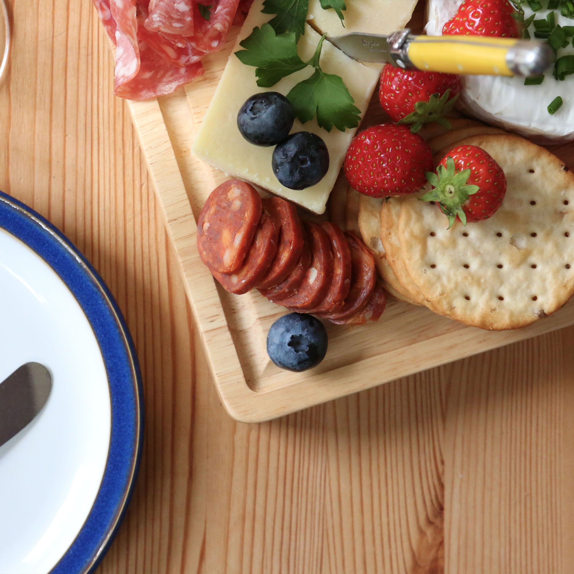 Wooden Butchers Block Chopping Board - 30cm x 20cm