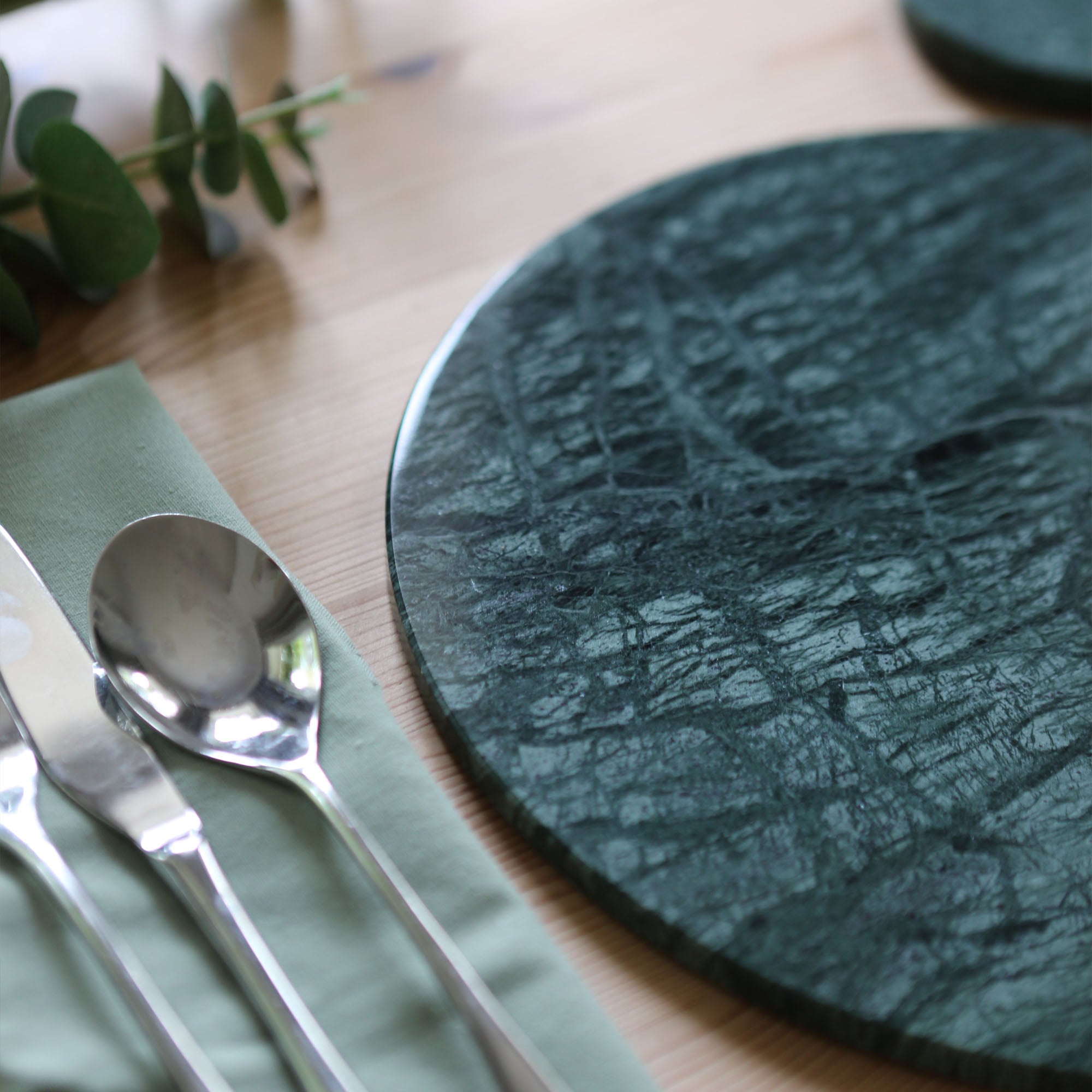 12pc Round Marble Placemats &amp; Square Coasters Set - 30cm - Green