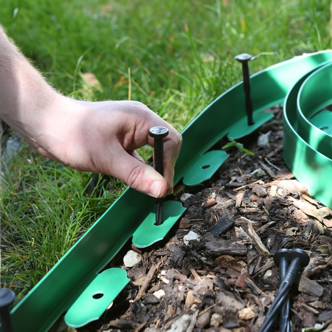 Green 10m x 4cm Flexible Plastic Lawn &amp; Path Edging