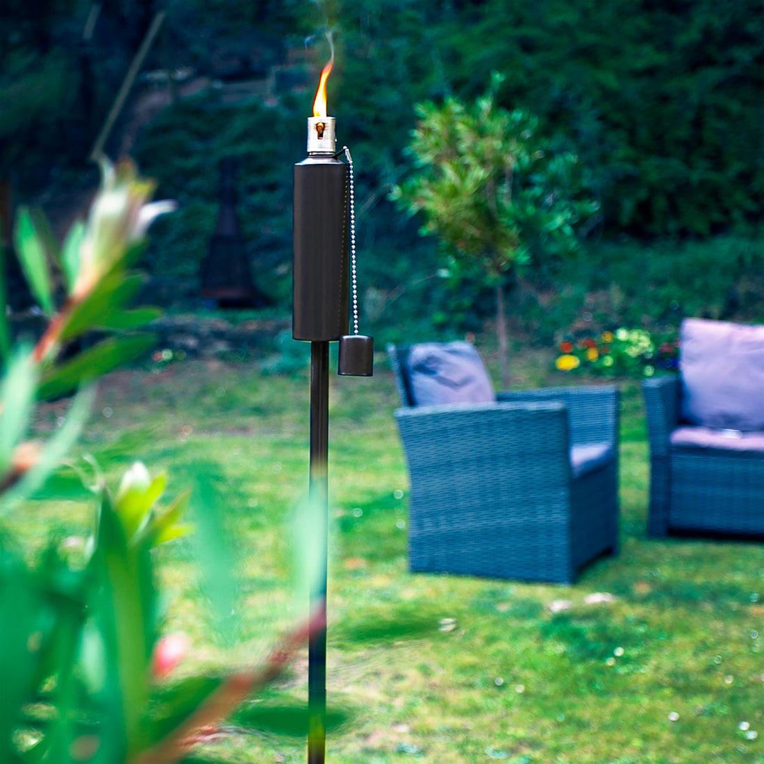 Black 1.46m Round Metal Garden Fire Torches - Pack of 2