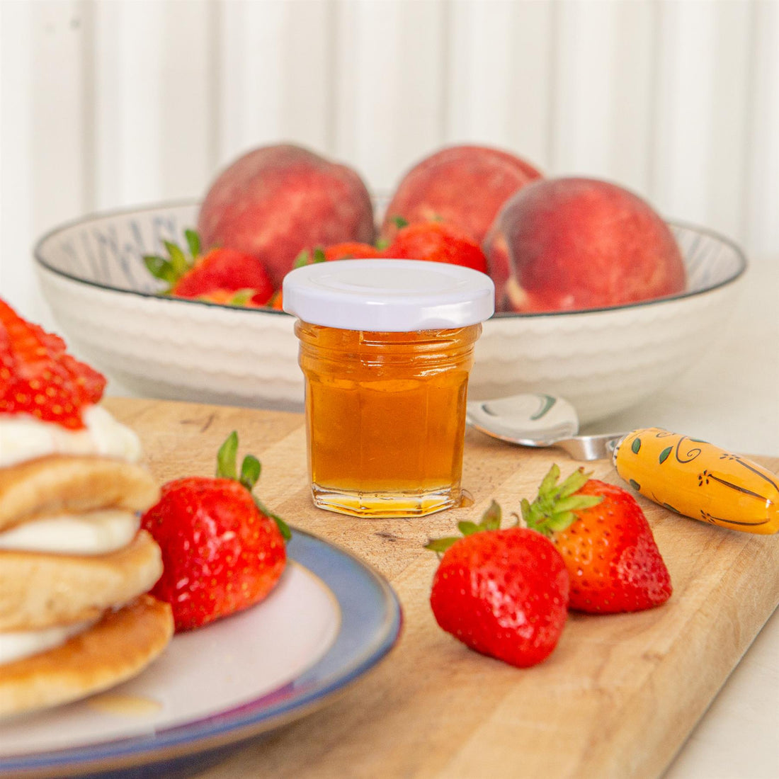 30ml Octagonal Glass Jam Jars with White Screw-Top Lids - Pack of 6