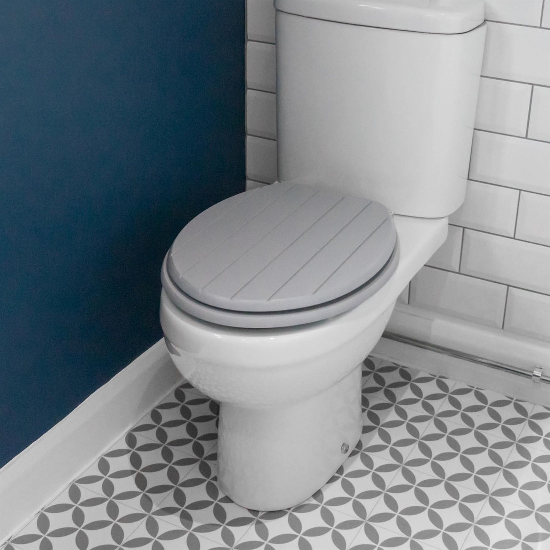 Soft-Close Wooden Toilet Seat - Grey