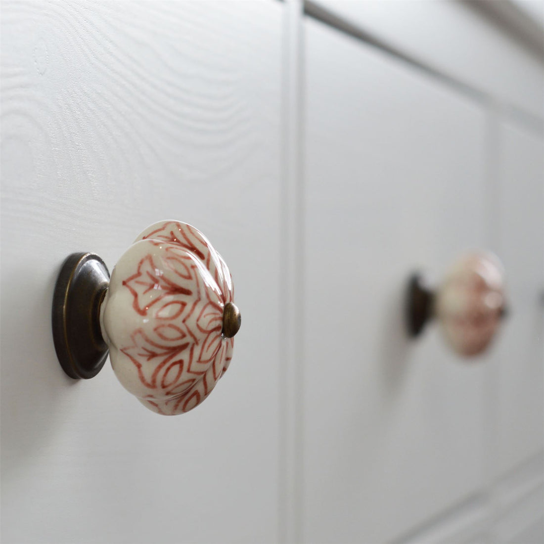Burgundy 4.5cm Vintage Floral Ceramic Cabinet Knob