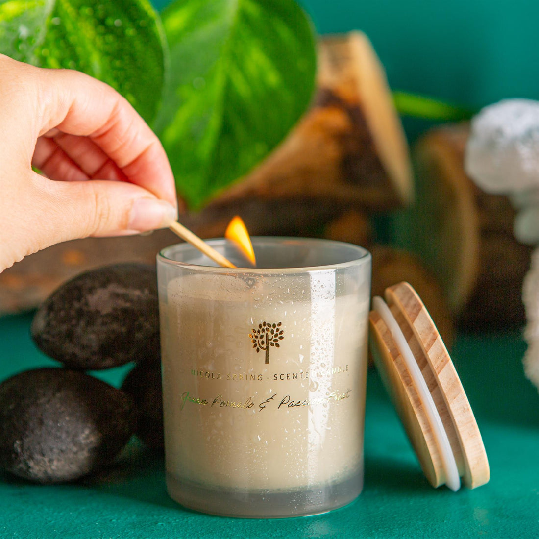 130g Green Pomelo & Passion Fruit Scented Soy Wax Candle