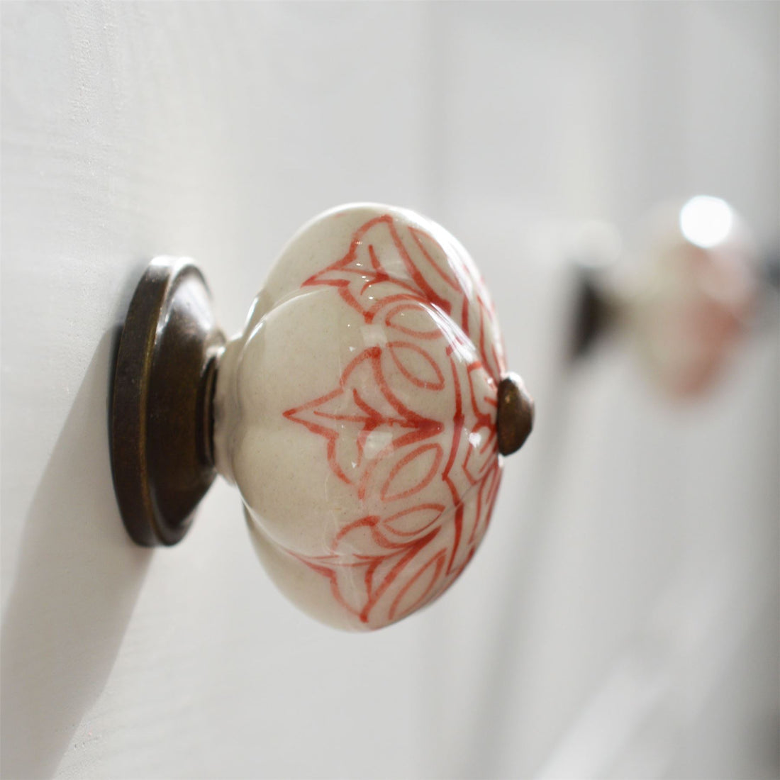 Red 4.5cm Vintage Floral Ceramic Cabinet Knob
