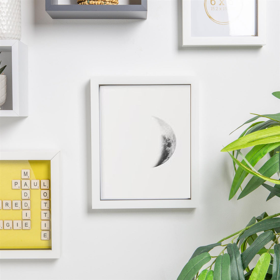 White 8" x 10" Photo Frame with White 4" x 6" Mount
