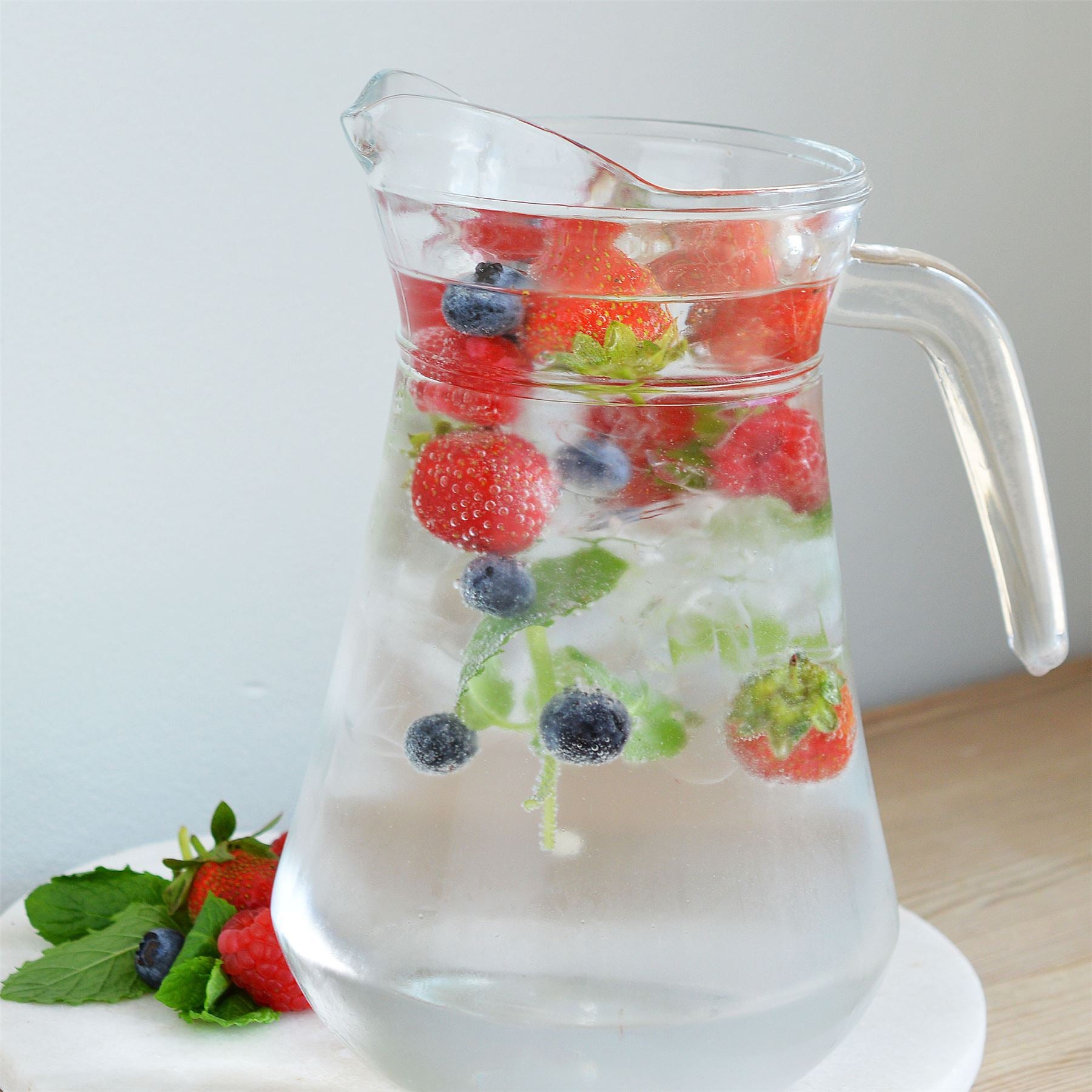 1.5L Brocca Glass Water Jug