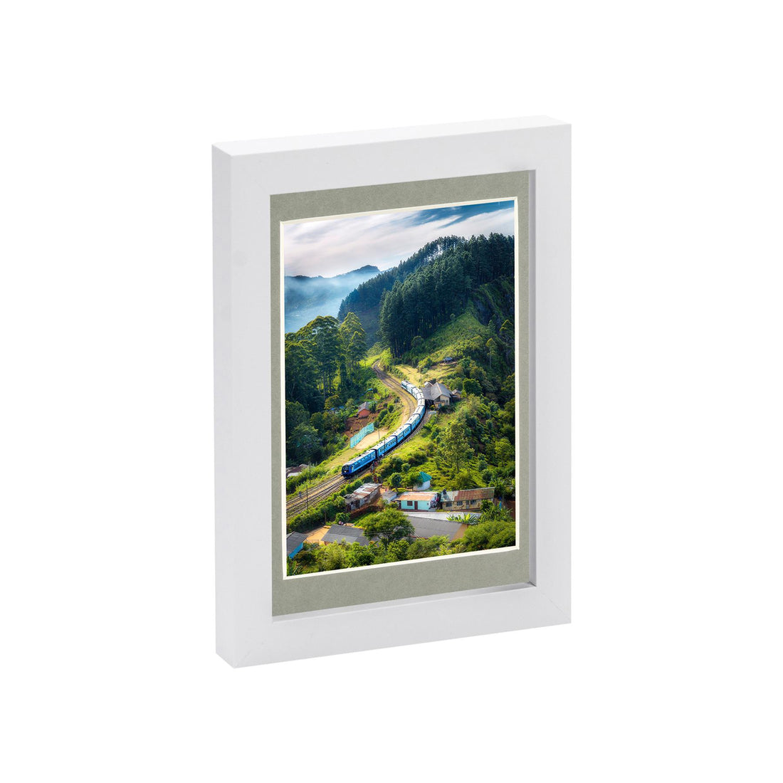 White 5" x 7" Photo Frame with Grey 4" x 6" Mount