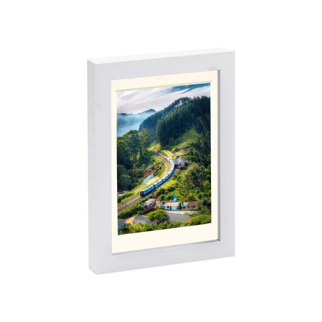 White 5" x 7" Photo Frame with Ivory 4" x 6" Mount